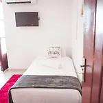 Lx Center Chiado 3* 리스본