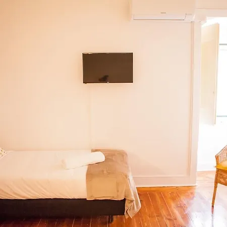 Guest house Lx Center Chiado 3*